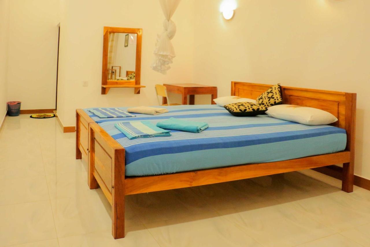 Julia Safari Inn Tissamaharama Dış mekan fotoğraf