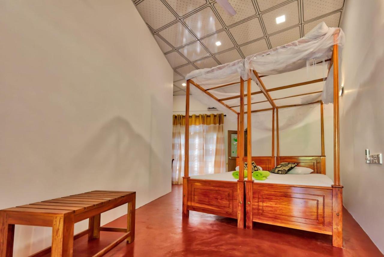Julia Safari Inn Tissamaharama Dış mekan fotoğraf
