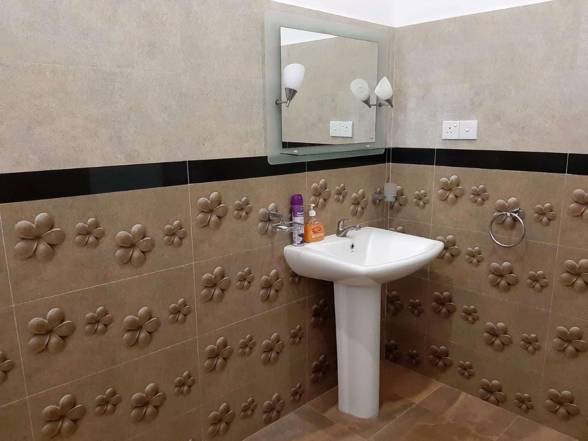 Julia Safari Inn Tissamaharama Dış mekan fotoğraf